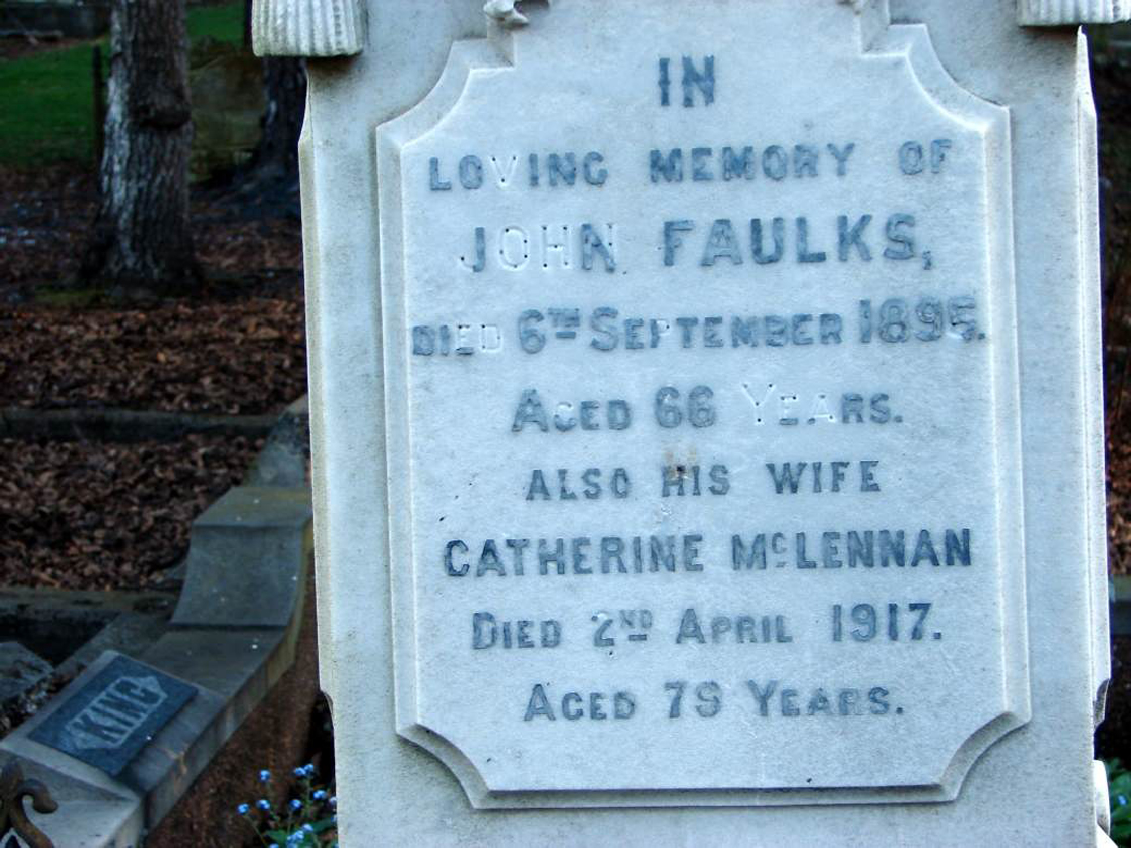 Photo of headstones/Catherine McLennan d 1917 hdstn  Dunedin